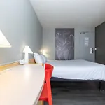 Ibis فندق