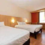 Ibis فندق
