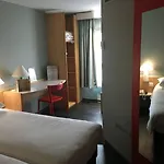 Ibis Hotell 3*