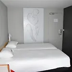Ibis 3*