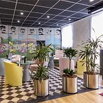 Ibis Hotell 3*