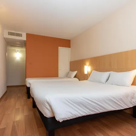 Ibis 3*