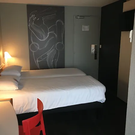 Ibis Hotell 3*