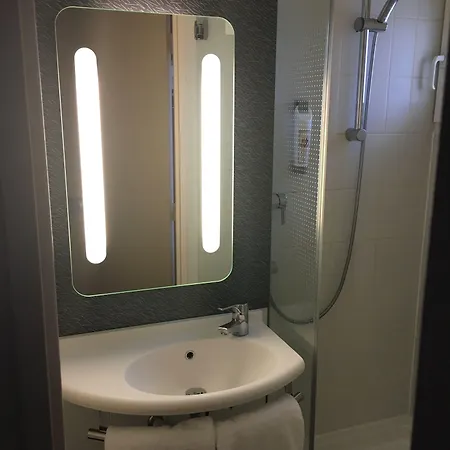 Ibis Hotel 3*