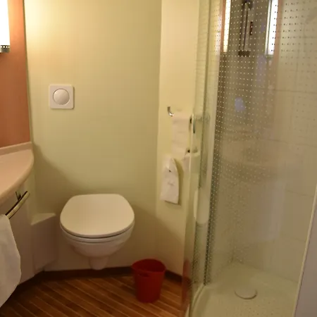 Ibis 3*