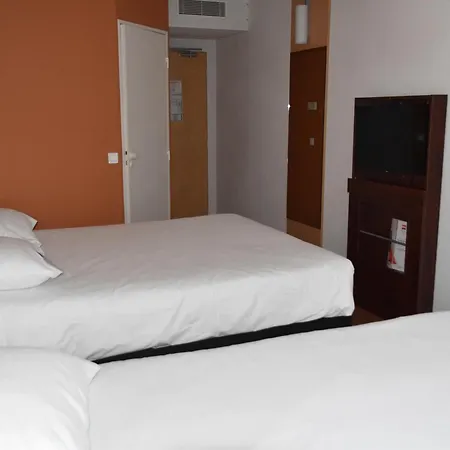 Otel Ibis 3*