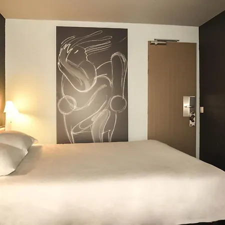 Ibis Hotell 3*
