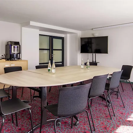 Otel Ibis 3*
