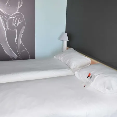 Otel Ibis 3*