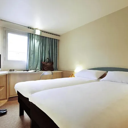 Ibis Hotel 3*