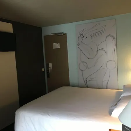 宜必思罗什福尔酒店 3* 罗什福尔
